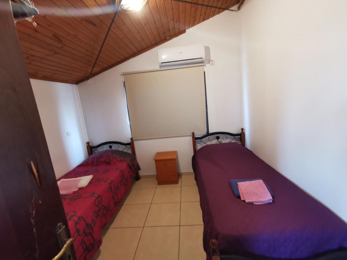 Strovolos Rooms Studios نيقوسيا المظهر الخارجي الصورة