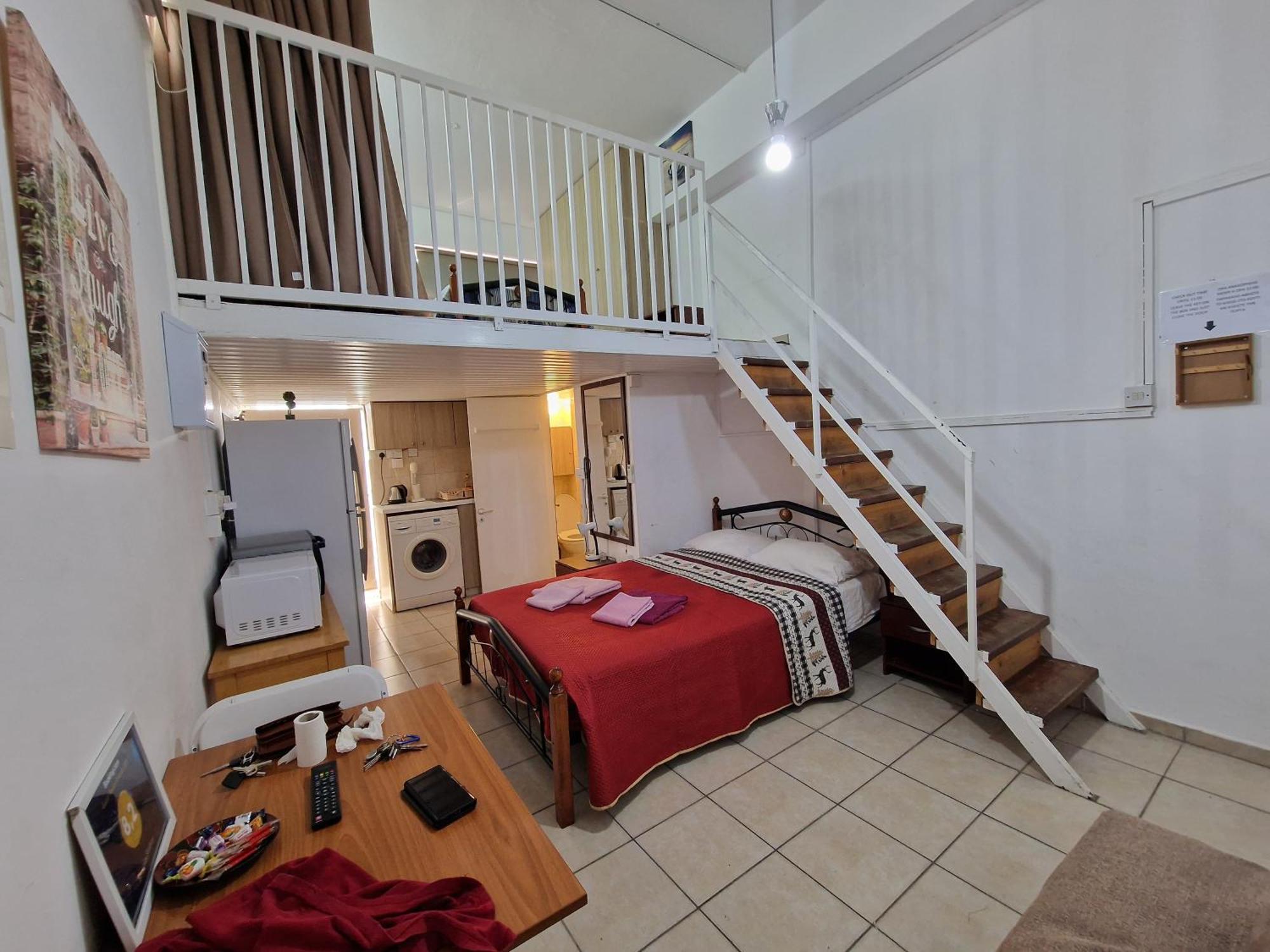 Strovolos Rooms Studios نيقوسيا الغرفة الصورة
