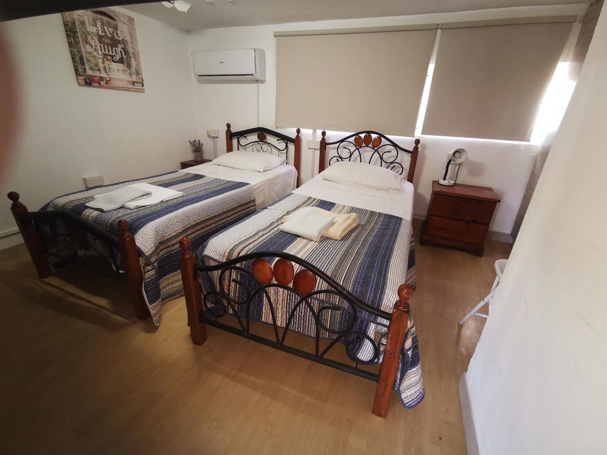 Strovolos Rooms Studios نيقوسيا الغرفة الصورة