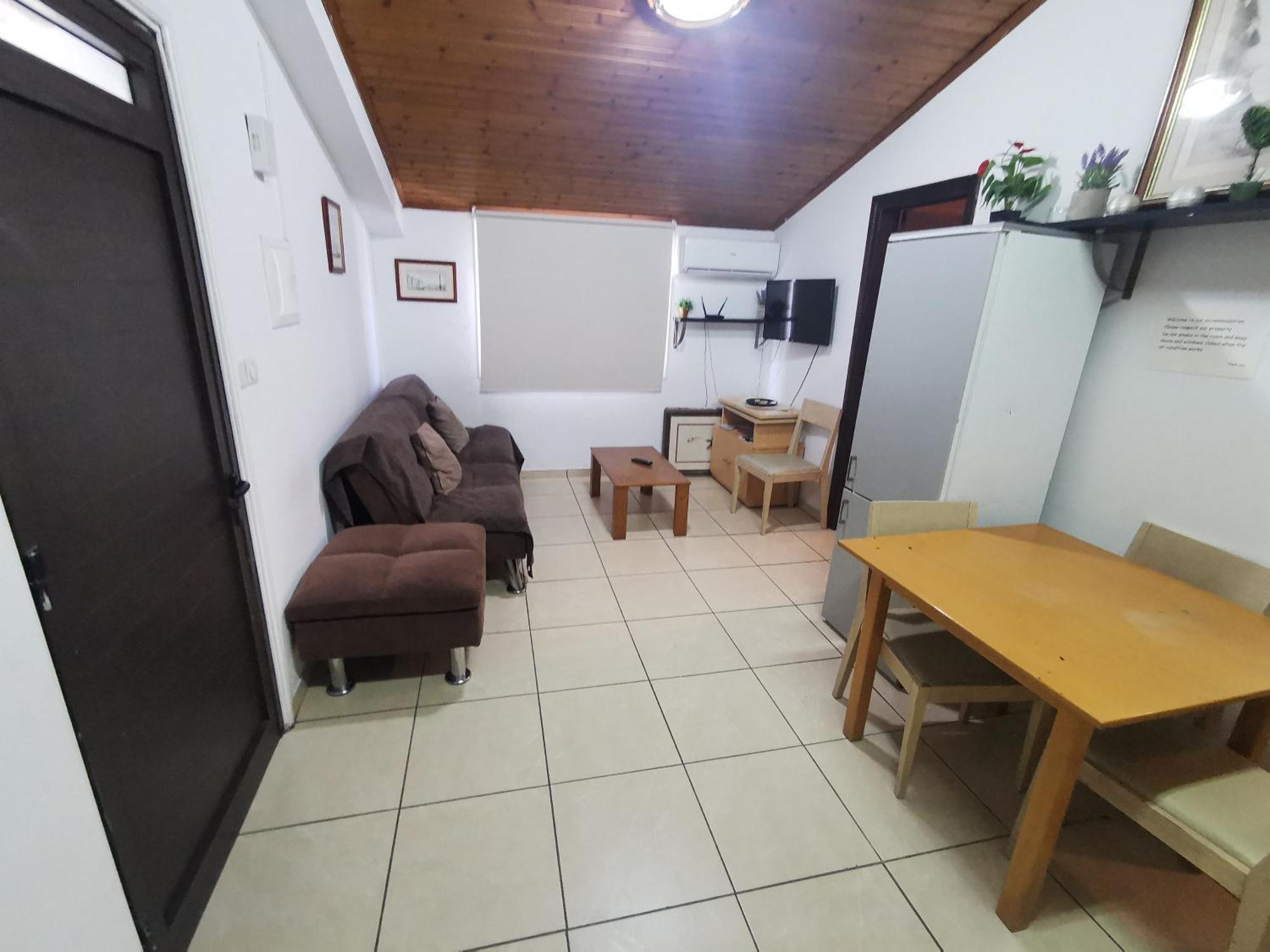 Strovolos Rooms Studios نيقوسيا الغرفة الصورة