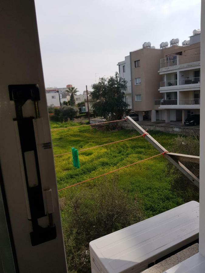 Strovolos Rooms Studios نيقوسيا المظهر الخارجي الصورة